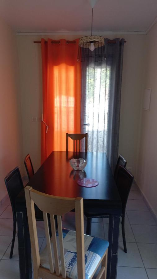 Charmant Petit T2 Dans Maison Vieux-Bourg Exteriör bild