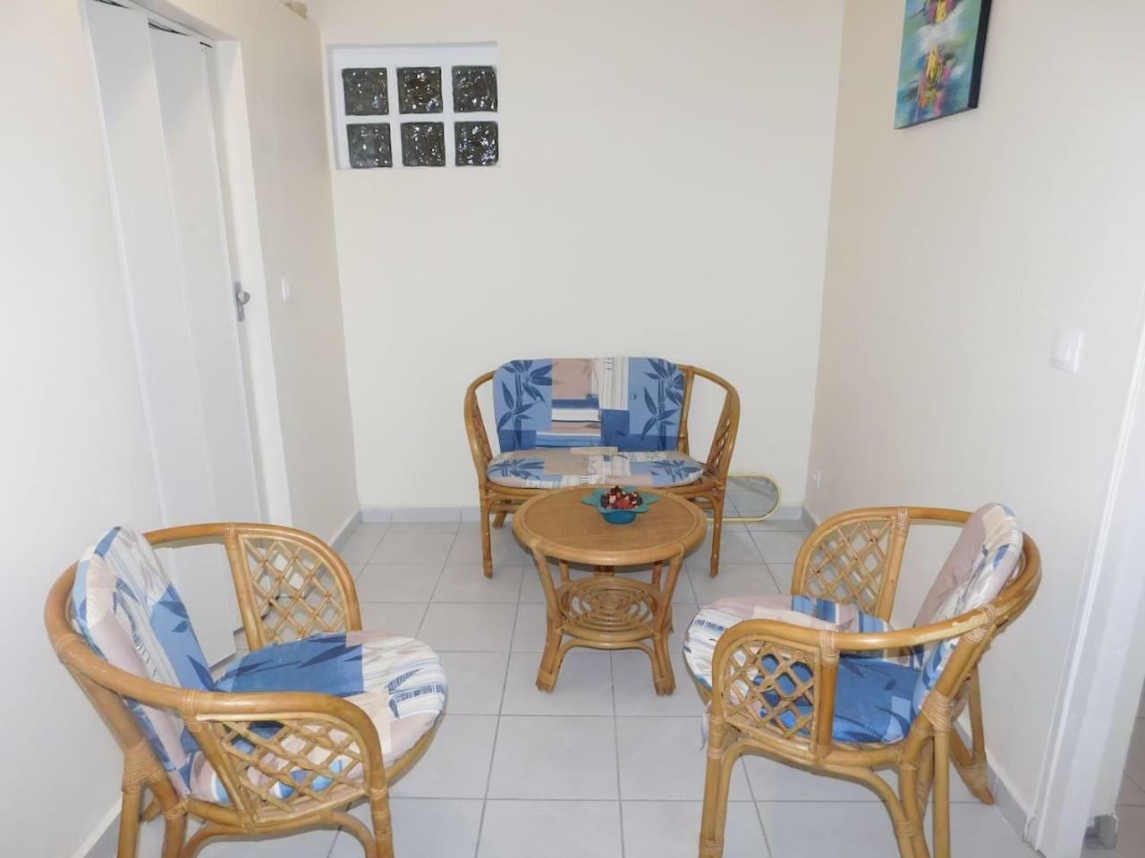 Charmant Petit T2 Dans Maison Vieux-Bourg Exteriör bild
